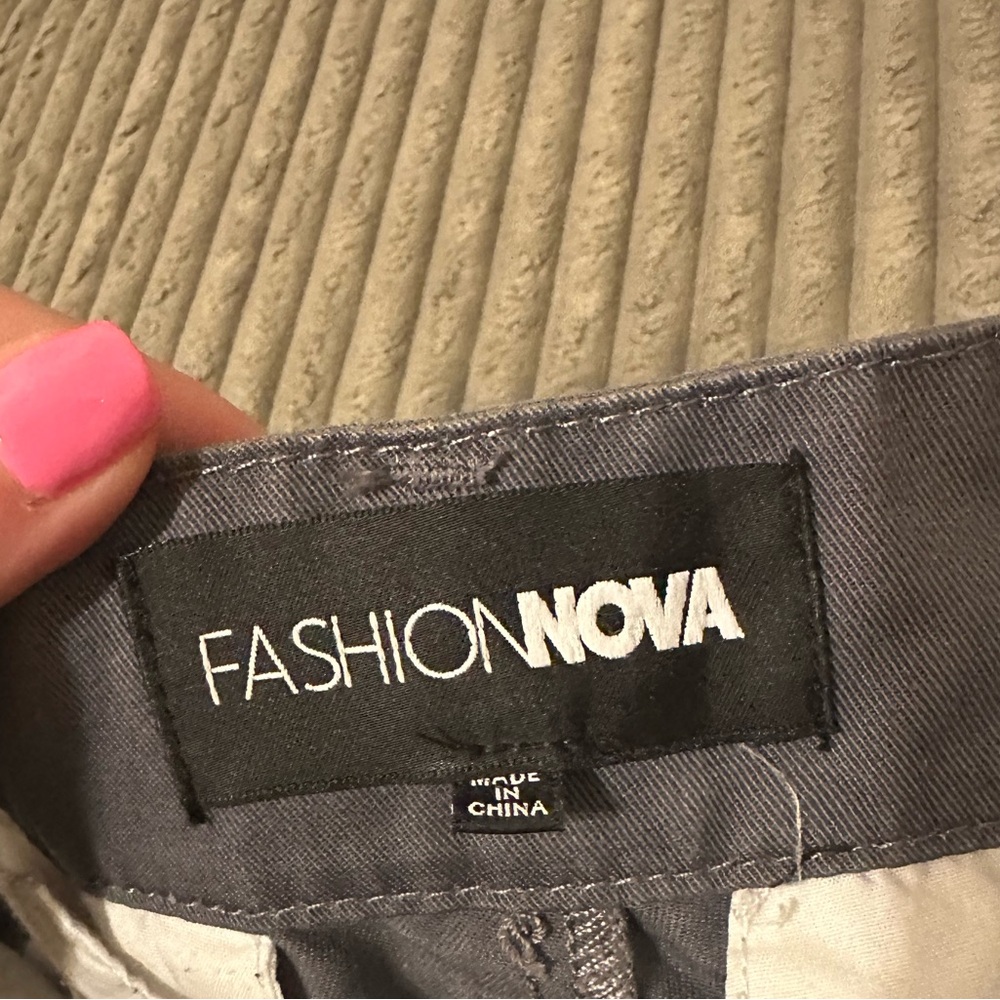 Women’s Gray Cargo Pants - Picture 6 of 8